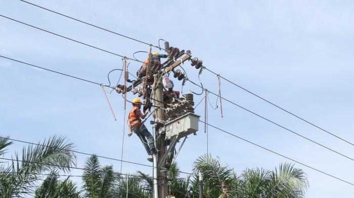 Pelaksanaan Pemasangan Auto recloser untuk mendukung keandalan jaringan
