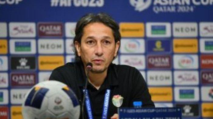 Pelatih timnas U-23 Yordania, Abu Zema.