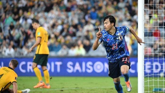 JEPANG Lolos Piala Dunia 2022 - Sayap Jepang Kaoru Mitoma selebrasi gol ke gawang Australia dalam Kualifikasi Piala Dunia 2022 di Sydney, Kamis (24/3/2022).