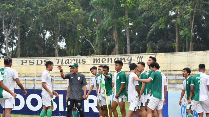 Pemain PSMS Medan ketika melakukan official training di Stadion Baharoeddin Siregar, Lubukpakam, Deliserdang, Rabu (18/12/2024) pagi. PSMS Medan akan menjamu Dejan FC di Liga 2 besok.