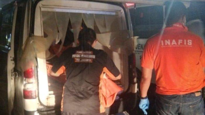 Pria tewas di mobil pembeku es krim