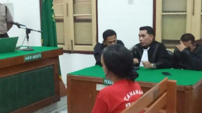 SIDANG RATU ENTOK: Pengadilan Negeri memvonis selebgram Irfan Satria Putra Lubis alias Ratu Thalisa alias Ratu Entok divonis 34 bulan penjara oleh majelis hakim Pengadilan Negeri (PN) Medan karena menistakan agama, Senin (10/3/2025).