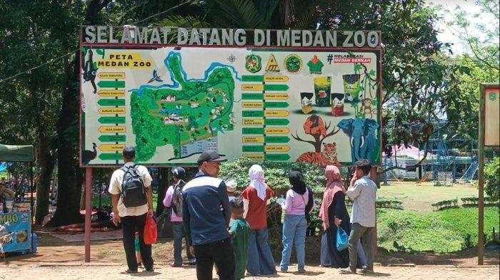 Pengunjung Medan Zoo, Minggu (23/4/2023).