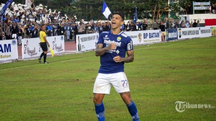 Pesepak bola Persib Bandung, Ciro Alves  