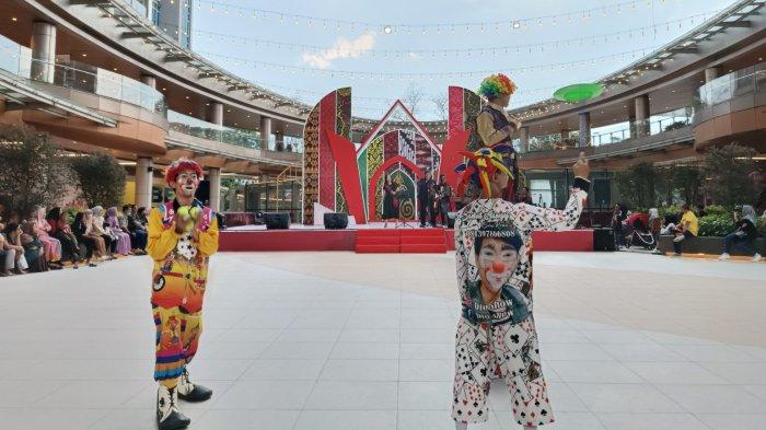Pertunjukan di Rivapark Lantai Ground dalam kegiatan Pekan Merdeka