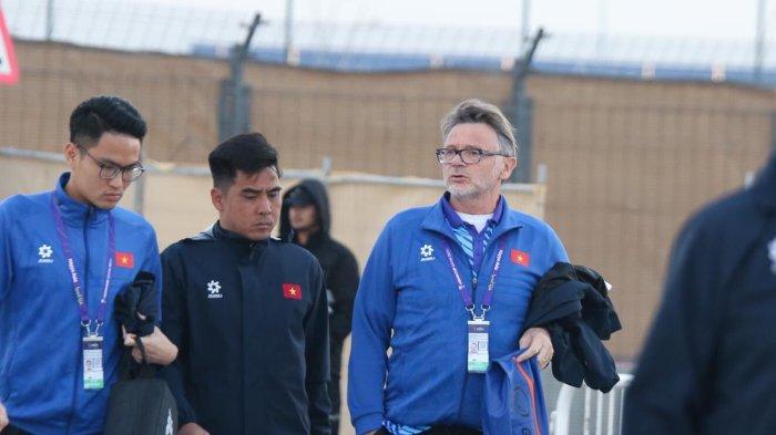 Pelath Vietnam Philip Troussier