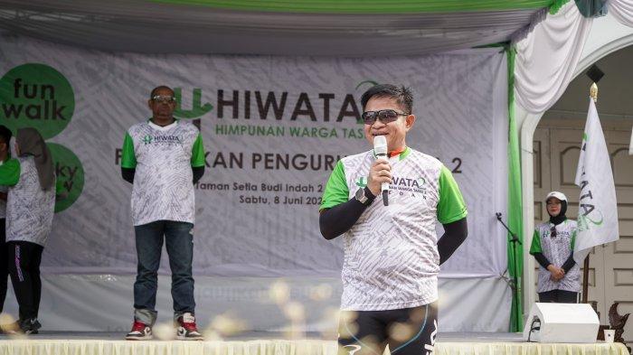 Pj Gubernur Sumut,Hassanudin menghadiri acara fun walk serta donor darah yang digelar Pengurus Himpunan Warga Tasbih-2, Sabtu (8/6/2024)