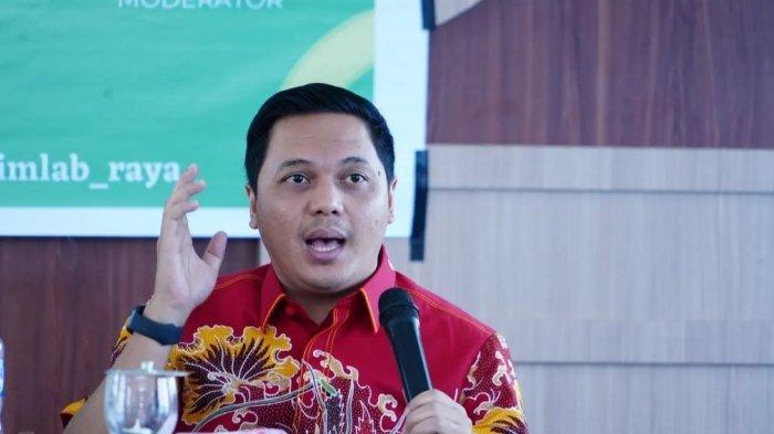 Politisi muda Gerindra, Ari Wibowo akan mewarnai pemilihan kepala daerah di Kabupaten Labuhanbatu Selatan (Labusel). Ari saat ini telah mendapat dukungan dari Gerindra dan PKS sebagai calon Bupati Labusel.