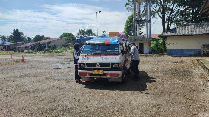 Proses sosialisasi dan simulasi oleh Dishub Dairi jelang pengaktifan kembali Terminal Sitinjo, Rabu (26/6/2024).