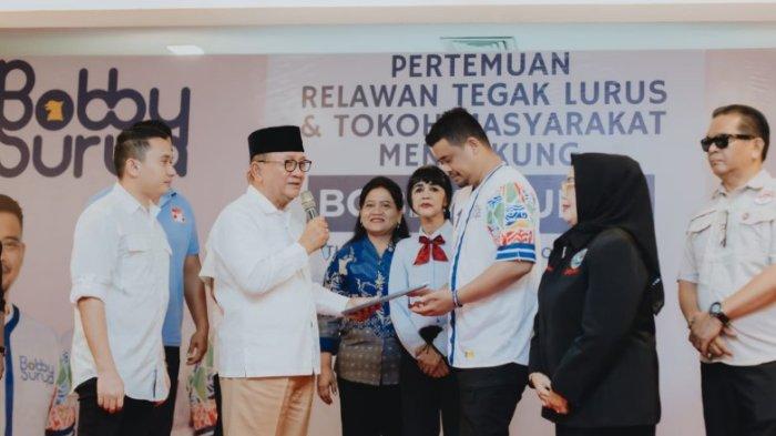RE Nainggolan dan Bobby Nasution saat deklarasi Relawan Tegak Lurus dan Tokoh Masyarakat dukung paslon Bobby-Surya beberapa waktu lalu.