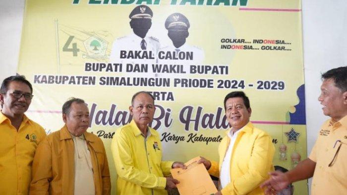 Radiapoh Hasiholan Sinaga serahkan formulir pendaftaran ke DPC Partai Golkar sebagai Calon Bupati Simalungun Periode 2024-2029