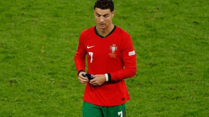 Cristiano Ronaldo menyudahi perjalanannya di EURO 2024 dengan tragis setelah timnas Portugal kalah adu penalti dari Prancis pada perempat final.