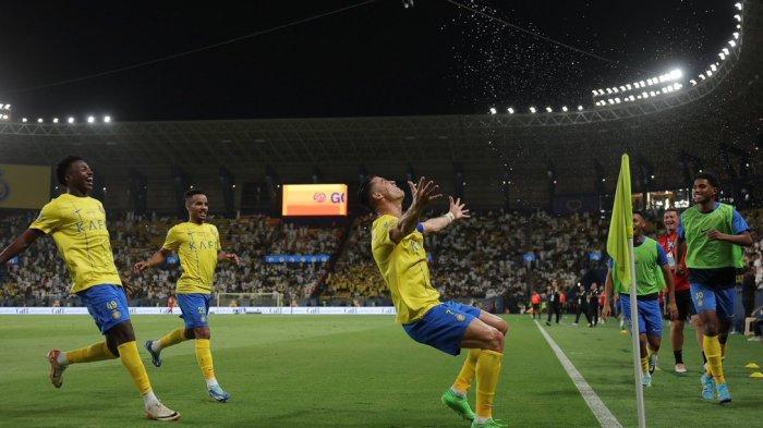 Cristiano Ronaldo selebrasi usai cetak gol di laga Al Nassr vs Al Ittihad dalam laga terkahir Liga Arab Saudi 2023-2024