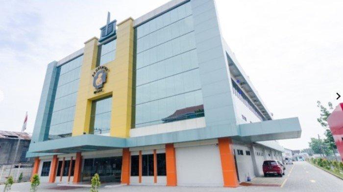 Rumah Sakit Umum (RSU) Hermina Medan yang terletak di Jalan Asrama, Sei Sikambing, Medan Helvetia