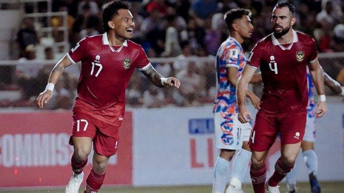 Hasil Kualifikasi Piala Dunia 2026 - Sadil Ramdani cetak gol ke gawang Filipina. Timnas Indonesia berhasil curi poin dengan skor imbang 1-1