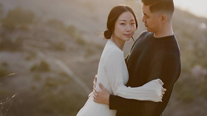 JADI SOROTAN- Sarah Kim, influencer berdarah Korea tengah jadi sorotan warganet usai menceritakan kisah rumah tangganya di media sosial. Banyak yang kasihan dengan Sarah Kim, lantaran suaminya yang bernama Andrew Min tidak bekerja.