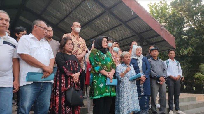 Sejumlah guru besar Universitas Sumatera Utara mempelopori petisi yang ditujukan untuk presiden Jokowi.