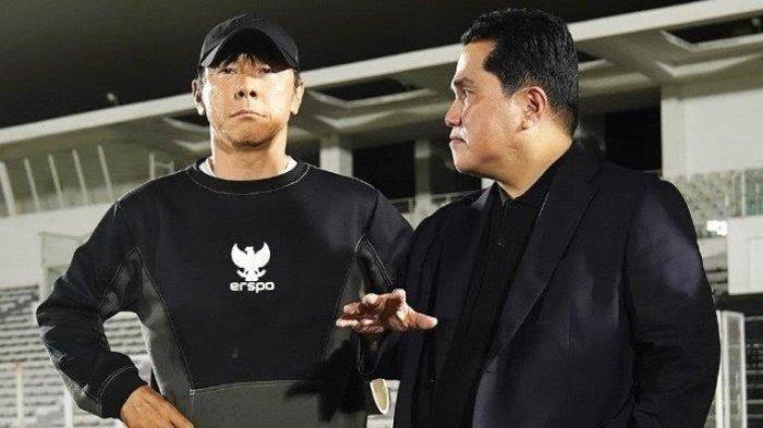 Shin Tae-yong (kiri) dan Erick Thohir (kanan).