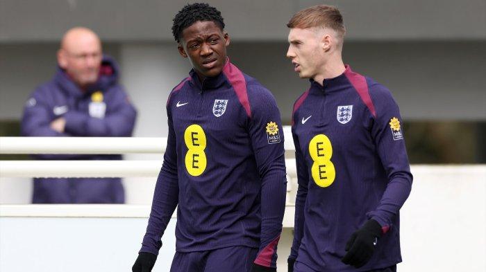 Pemain Muda Timnas Inggris bersiap melawan Brasil di FIFA Matchday