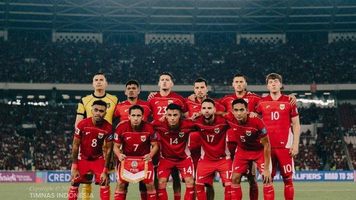 Skuat Timnas Indonesia saat melawan China di ronde ketiga Kualifikasi Piala Dunia 2026 yang bermain di Stadion Utama Gelora Bung Karno (SUGBK). Timnas Indonesia memastikan lolos ke ronde keempat.