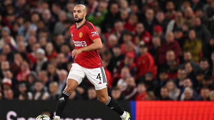 Erik ten Hag semakin pusing karena kondisi misterius Sofyan Amrabat yang membuat Manchester United ketir-ketir.