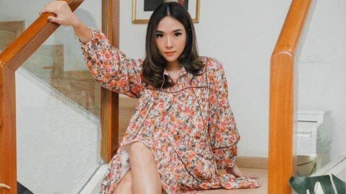 Sosok Gisella Anastasia, penyanyi yang secara mendadak dituding sebagai simpanan suami wanita lain.