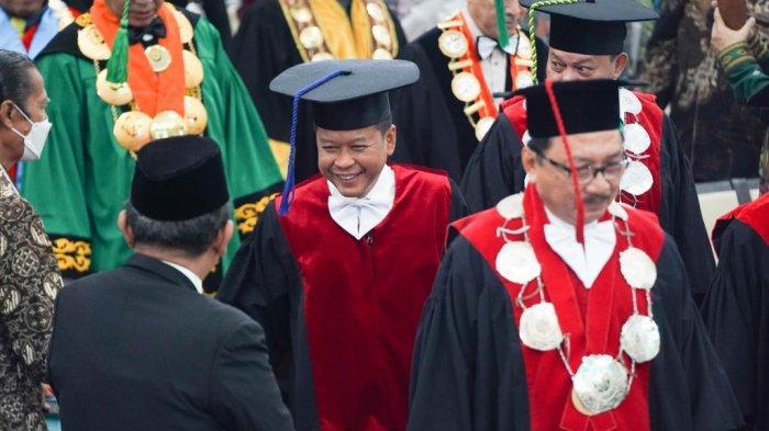 Sosok Muryanto Amin Rektor Termuda yang Dilantik Mendikbudristek, Kini Dikukuhkan Sebagai Guru Besar Tetap USU.
 