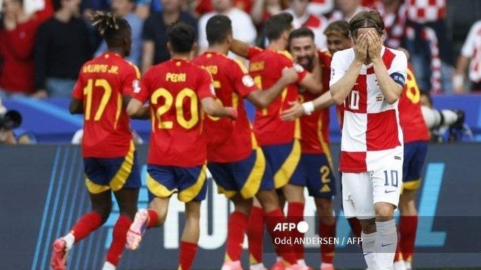 Para pemain Timnas Spanyol merayakan gol yang dicetak Dani Carvajal ke gawang Timnas Kroasia, Kamis (15/6/2024) malam WIB.
