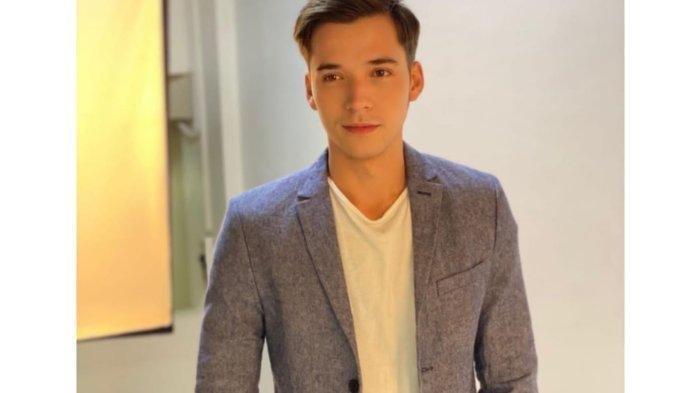 Stefan William Kecelakaan, Eks Celine Evangelista Ditabrak dari Belakang Saat Mau Belok Jalan