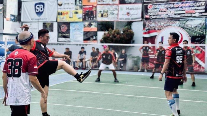 Suasana TKC Mix Fun Game 2024 yang berlangsung meriah di Jalan Talaud, Pusat Pasar Medan, Minggu (2/6/2024). Event ini diikuti 14 tim kategori enjoy dan 10 tim kategori happy.