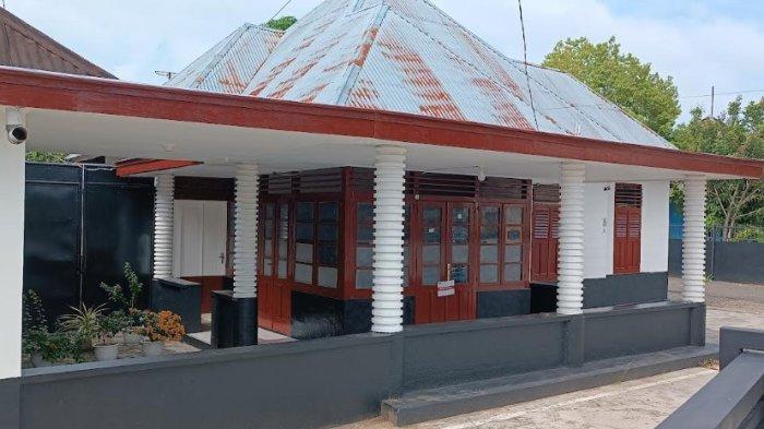 DISEGEL KPK: Suasana di kawasan yang disebut sebagai Kantor Kontruksi PT DNG di Jalan Teratai, Kelurahan Ujung Padang, Kecamatan Padangsidempuan Selatan, Kota Padangsidimpuan, Sabtu (28/6/2025).