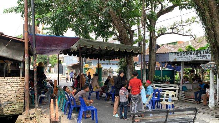 Suasana di rumah duka Jalan Utama, Kecamatan Medan Area, Selasa (14/5/2024).