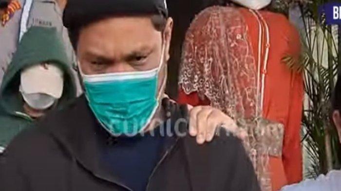 TAMPANG Virgoun Usai Ditangkap Polisi, Bungkam dengan Tangan Diborgol, Jalani Tes Kesehatan