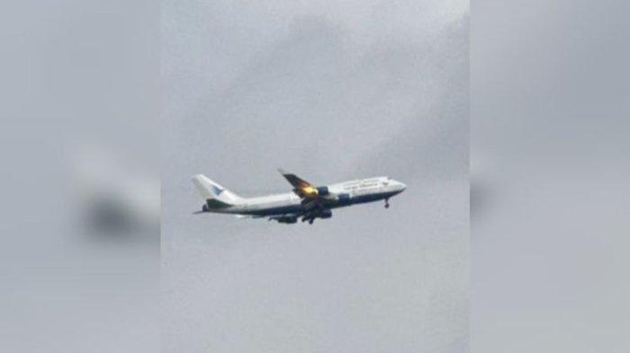 Salah gambar yang memperlihatkan pesawat Garuda Indonesia yang terbakar di udara saat baru saja lepas landas di Bandara Internasional Sultan Hasanuddin, Kabupaten Maros, Sulawesi Selatan (Sulsel), Rabu (15/5/2024).