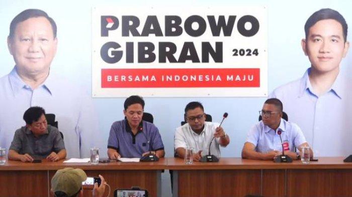 Tim Kampanye Nasional (TKN) Prabowo Subianto-Gibran Rakabuming Raka menggelar konferensi pers menyikapi perilisan fim Dirty Vote tentang dugaan kecurangan pemilu, Minggu (11/2/2024).