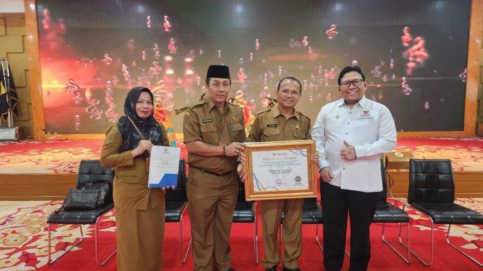 Ombudsman RI merilis hasil penilaian kepatuhan penyelenggaraan pelayanan publik tahun 2024 terhadap pemerintah daerah di Sumut, Senin (25/11/2024). Pemko Tanjungbalai merupakan satu di antara pemerintah daerah yang masuk zona hijau atau memperoleh Opini Kualitas Tinggi.