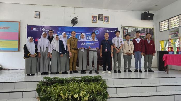 Telkomsel Digital Empowering for Community Hadir Perkuat Literasi Digital