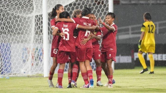 Timnas Putri Indonesia berhasil menang 7-0 dalam laga pembuka grup A Piala AFF U19 Wanita 2023 kontra Timor Leste di Stadion Gelora Sriwijaya, Palembang, Rabu (5 Juli 2023). (www.pssi.org)