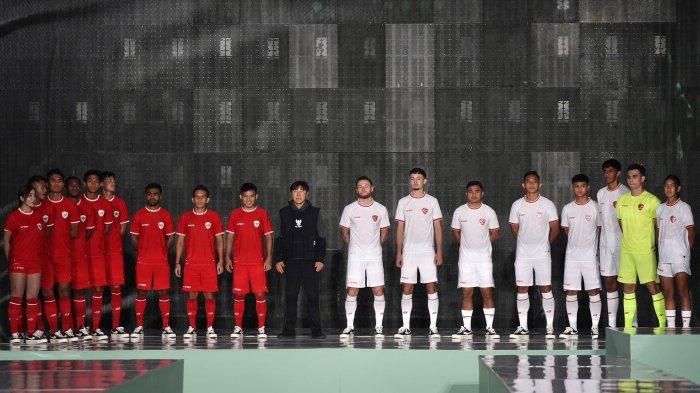 Skuat Timnas Indonesia dengan apparel Erspo