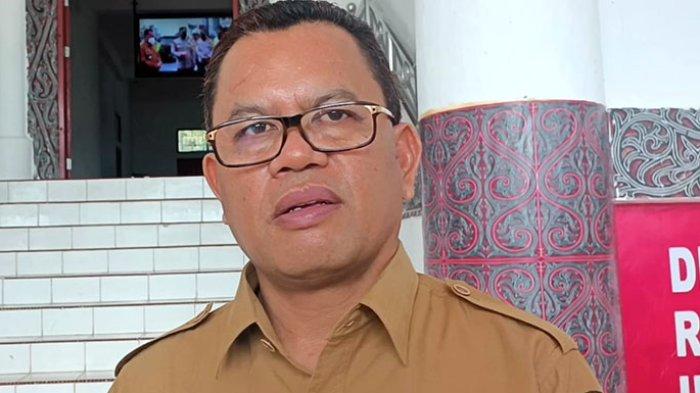 Bupati Toba Poltak Sitorus 