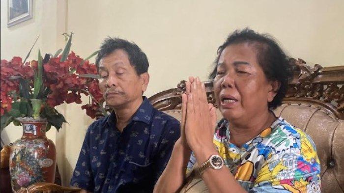 Tumpal Marbun dan Elfrida br Gultom memohon doa dan dukungan dari Presiden Prabowo untuk mencari putranya Kasat Reskrim Polres Teluk Bintuni, Iptu Tomi Samuel Marbun, Sabtu (21/12/2024)