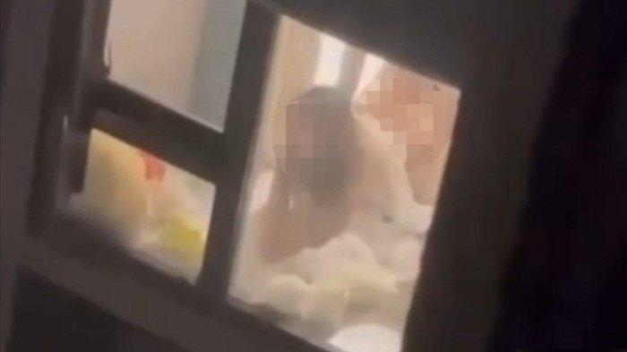 VIRAL Lupa Tutup Gorden, Hubungan Badan Pasutri Ini Malah Jadi Tontonan hingga Disiarkan Langsung