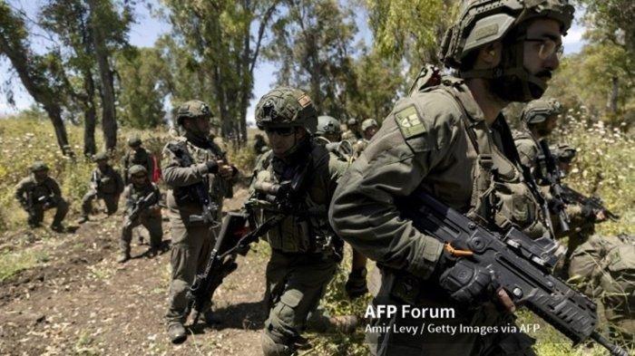 Tentara Israel - Kelompok pasukan pertahanan Israel (IDF) diserang seratusan ekor tawon yang berakibat fatal ketika bergerak di Jalur Gaza Selatan.