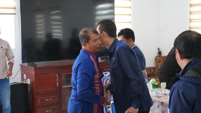 Wakil Bupati Sambut Martin Manurung dengan Jamuan Makan Siang, Diskusi Membangun Toba