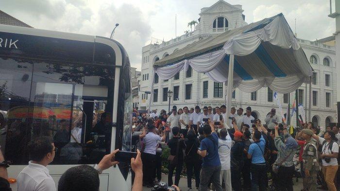 Wali Kota Medan resmikan Sebanyak 60 bus listrik dan mulai mengaspal hari ini, Minggu (24/11/2024). 60 bus listrik ini memiliki sebanyak enam koridor yang bisa didatangi masyarakat
