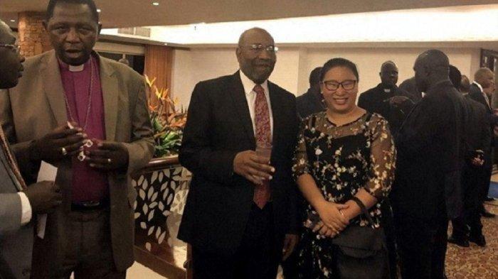 Wanita asal Tiongkok dan Suaminya