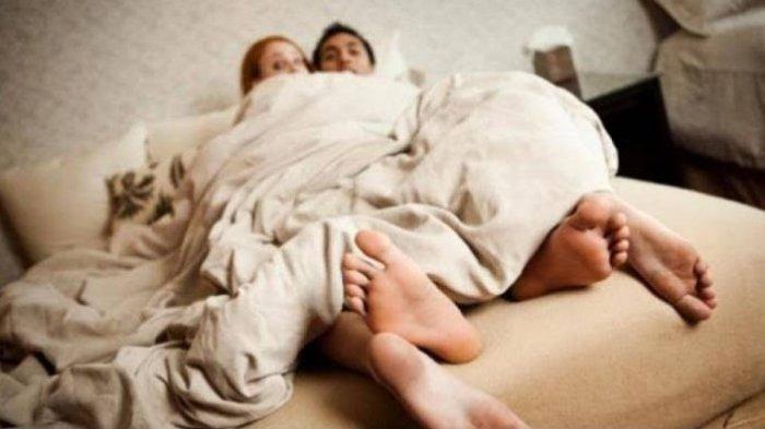 Wanita ketahuan selingkuh dengan murid