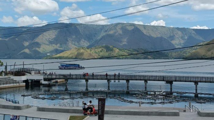  Water Front City (WFC) Pangururan menjadi lokasi wisata bagi pengunjung yang datang ke Pulau Samosir.