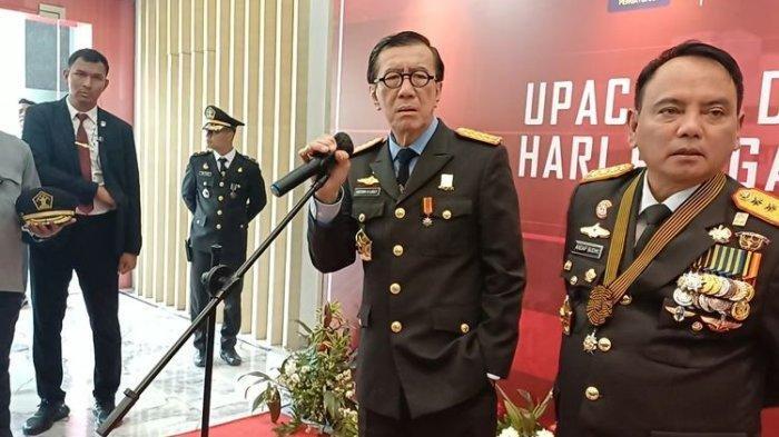 Yasonna Laoly menyampaikan ucapan perpisahan dengan pegawai Kemenkum HAM. Yasonnal Laoly resmi keluar dari kabinet Indonesia Maju Jilid 2.