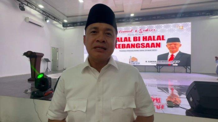 Ketua PDI Perjuangan Batubara, Zahir melakukan halal bihalal sekaligus memperkenalkan Capres Ganjar Pranowo ke masyarakat Batubara. 